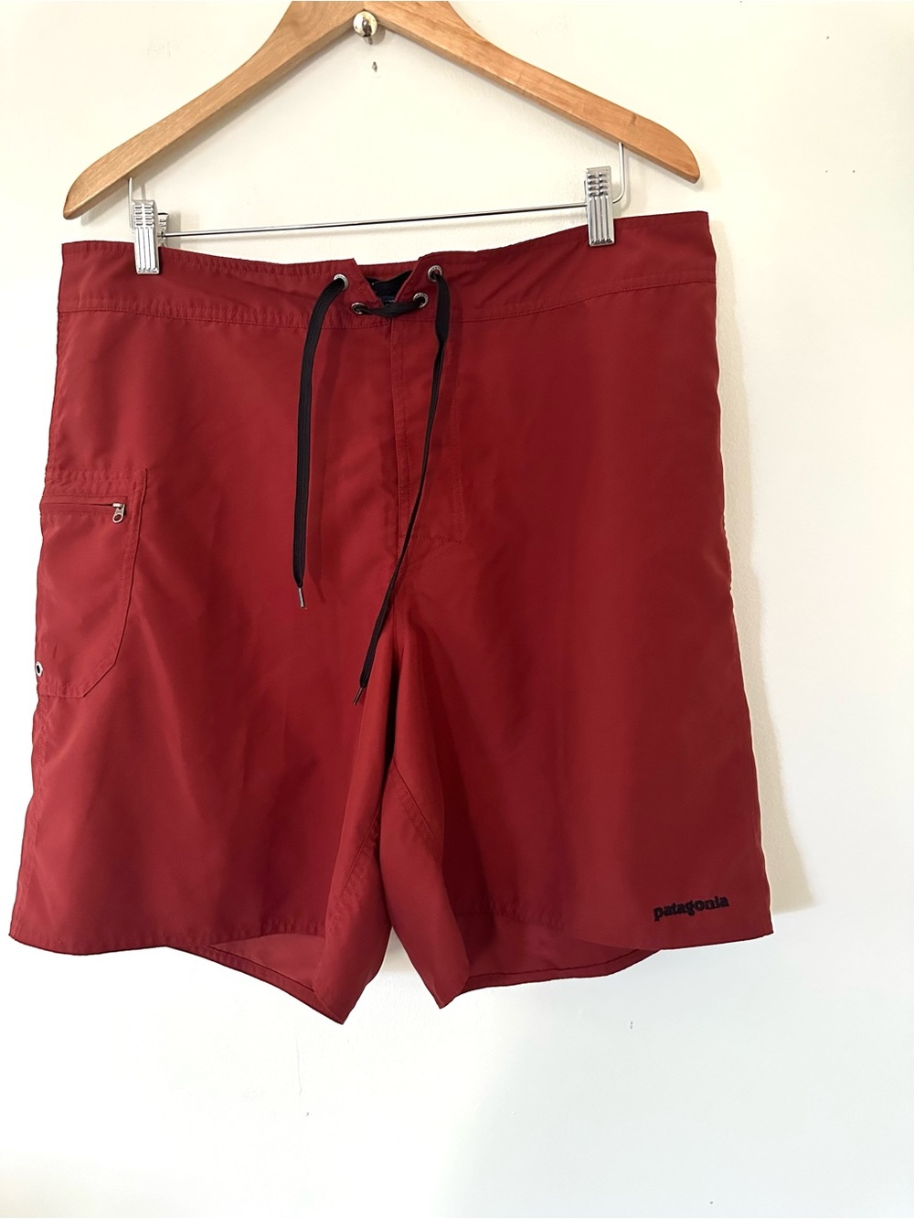 Patagonia Men's orange red Swim Board Shorts - Picture 2 of 8